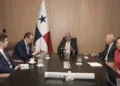 Presidente Mulino se reúne con embajadores de Panamá en EE UU y la ONU para definir postura sobre Venezuela