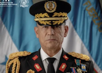 Jefe del Ejército hondureño respalda al Consejo Electoral y garantiza custodia de actas ante las pretensiones del oficialismo de anular declaratoria