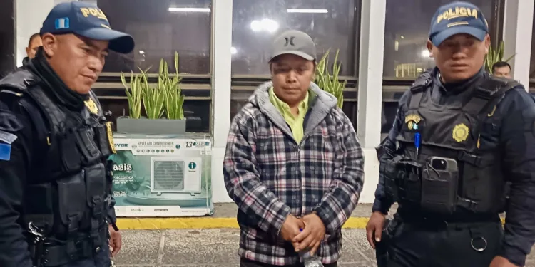 Arresto de líder indígena es ataque a la democracia de “criminales” que siguen en Ministerio Público, dice el presidente guatemalteco