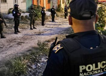 Gobierno de Guatemala desmiente negociación con el crimen y reafirma control penitenciario