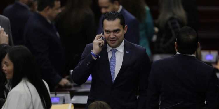 El nacionalista Tomás Zambrano presidirá la Junta Directiva Provisional del Congreso de Honduras y se perfila como presidente hasta 2030