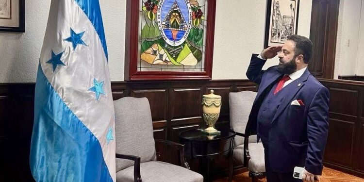 ¿Dónde está Luis Redondo? Rumores rodean al desaparecido expresidente del Congreso Nacional de Honduras