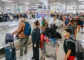 Turistas guatemaltecos desbancan a los de EE UU y lideran visitas a El Salvador en 2025