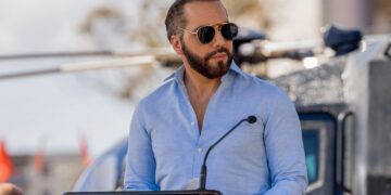 HRW critica concentración de poder y persecución a opositores en El Salvador