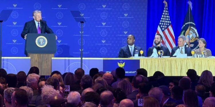 “Bukele es increíble, uno de mis presidentes favoritos”, dice Trump sobre el mandatario salvadoreño en Washington