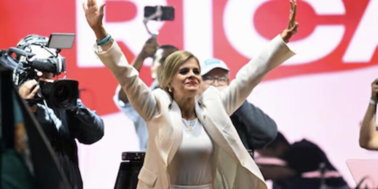 Presidentes y gobiernos felicitan a Laura Fernández por victoria electoral en Costa Rica
