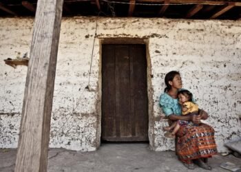 Guatemala alcanza 77.5% de pobreza multidimensional y triplica a Panamá, según CEPAL