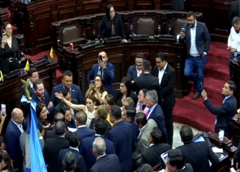 Congreso de Guatemala reelige magistrados para Corte de Constitucionalidad en larga y tensa sesión