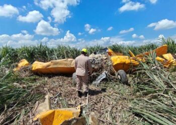 Avioneta fumigadora se accidenta en Honduras, el piloto muere al estrellarse la aeronave