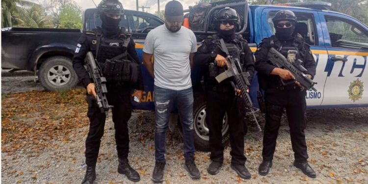 Guatemala: Capturan en Petén a hombre con orden de extradición a EE UU por narcotráfico