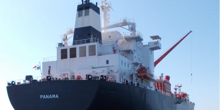 Panamá emite alerta preventiva para sus buques y pide refuerzo de seguridad a bordo por crisis en Medio Oriente