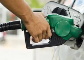 Economistas centroamericanos advierten aumento de la inflación global por incremento de precio del petróleo y en seguros por guerra en Medio Oriente