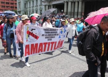 Corte de Constitucionalidad de Guatemala deja en firme multas contra dirigentes sindicales por paro que afectó más de 1,500 escuelas