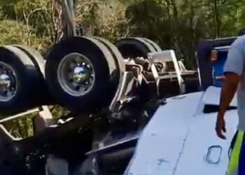 Presidente hondureño expresa condolencias por tragedia vial en Santa Bárbara