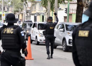 Policía guatemalteca advierte “fuertes” acciones legales tras cadena de mensajes falsos sobre tiroteos en escuelas