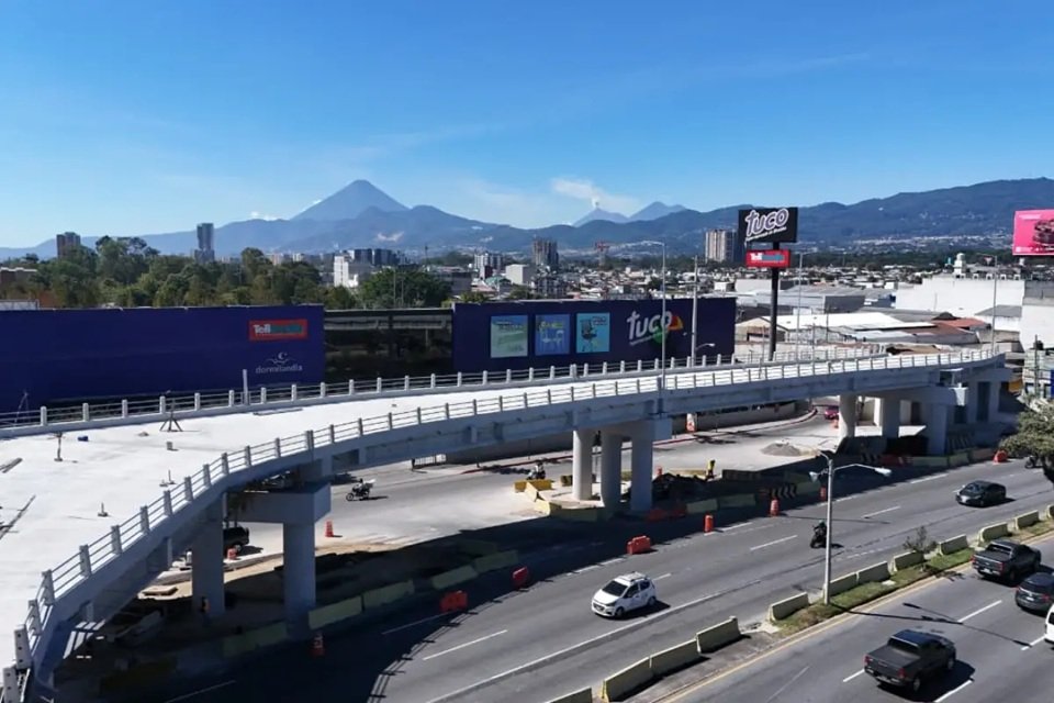 Anuncian cierres temporales en la calzada Roosevelt de la Ciudad de Guatemala por obras en paso a desnivel