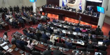Congreso de Honduras ha descontado más de $26,000 en salarios de diputados que llegan tarde o interrumpen sesiones