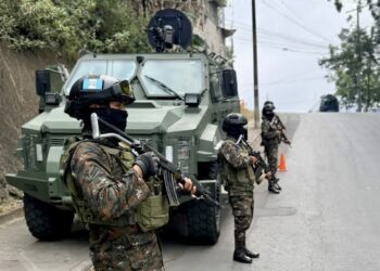 Ejército de Guatemala reporta ataque armado en frontera con Honduras tras ingreso irregular de vehículos