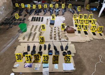Guatemala confirma el desmantelamiento del mayor narcolaboratorio del país: encuentran dinero, armas y cocaína en frontera con México