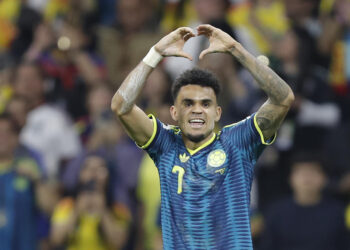 Lucho Díaz asiste y anota en triunfo que encumbra a Colombia en el Grupo K