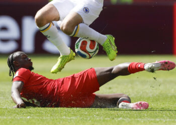 A Canadá se le atora el gol ante Bosnia y Herzegovina y empatan 1-1