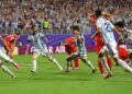 Argentina sufre ante Suiza, pero avanza y jugará contra Inglaterra en semifinales
