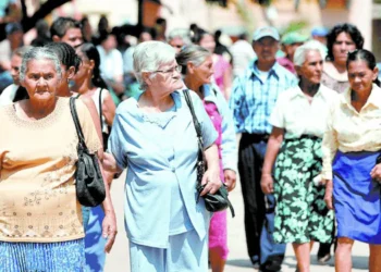 Pensiones en Costa Rica enfrentan rápido envejecimiento de la población, baja natalidad y constante informalidad laboral