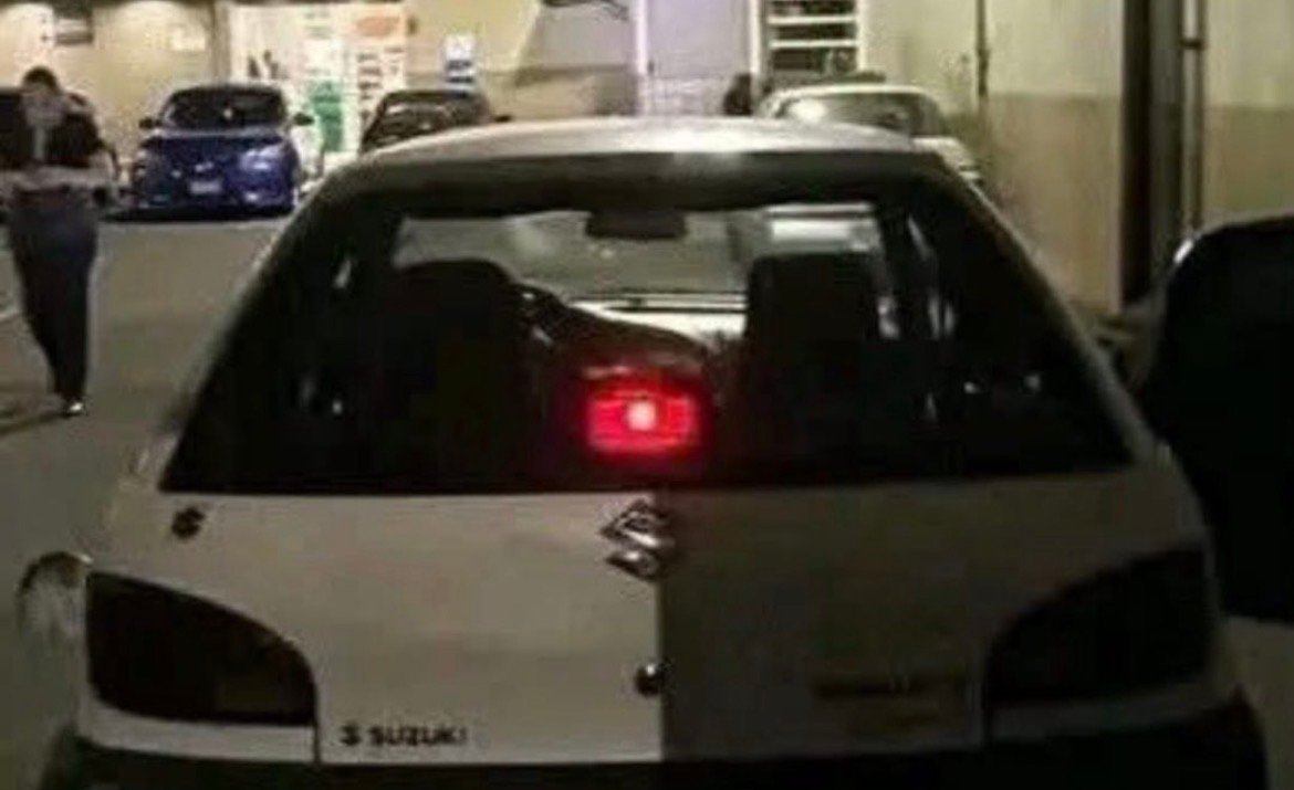 Presunto homicida muere en accidente de motocicleta tras matar a su compañera de vida en El Salvador