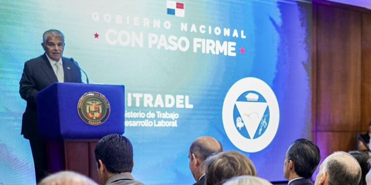 Panamá pone en marcha la Ley de Pasantías, una apuesta gubernamental para facilitar el acceso de jóvenes al empleo