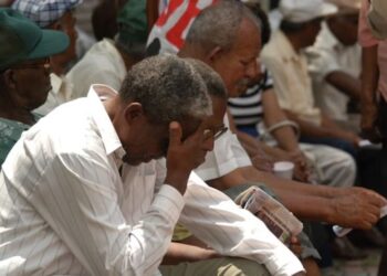 Panamá envejece: la natalidad cayó 42 % y la edad mediana de la población ya es de 30 años
