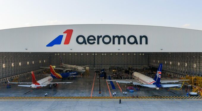 La estadounidense AAR toma el control de Aeroman en El Salvador con la compra del 65 % de su matriz