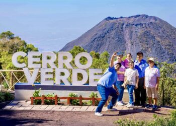 El Salvador lidera crecimiento mundial del turismo con 37 % más llegadas internacionales, según la ONU