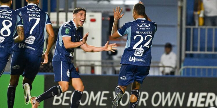 Cartaginés elimina a Olimpia con un gol agónico y jugará su primera final centroamericana
