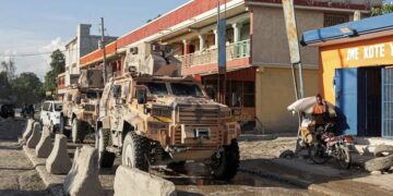 Continúa ofensiva armada contra las pandillas en Haití tras el secuestro de cuatro militares salvadoreños