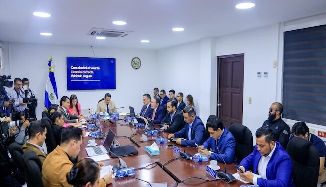 El Salvador castigaría hasta con 15 años de cárcel a conductores ebrios de transporte colectivo y de carga