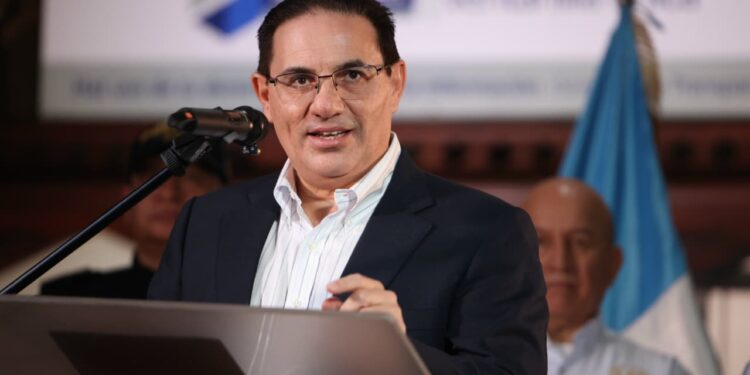 Al menos 4 involucrados en asesinato de exfiscal en Guatemala; 2 están detenidos