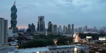 Panamá tiene menos desempleo, pero el 63% de los reclutadores ya filtra candidatos con IA