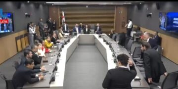 Comisión que investigará posibles vínculos políticos con el narcotráfico inicia labores en Costa Rica