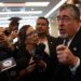 Presidente de Guatemala acude al velatorio de exfiscal anticorrupción y pide esclarecer el crimen
