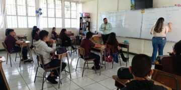 Sala Constitucional anula orden del Ministerio de Educación que prohibía expresiones políticas de maestros en Costa Rica