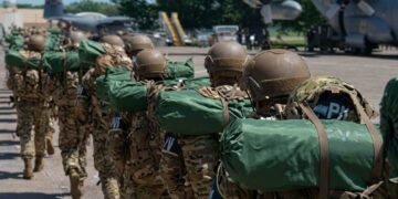 Bukele defiende el despliegue militar de El Salvador en Haití y aclara que es contra pandillas y no el pueblo