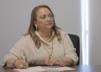 Presidente hondureño destituye a la ministra de Educación y otros dos funcionarios