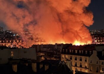 Bukele llama a Francia a recuperar su grandeza tras protestas violentas
