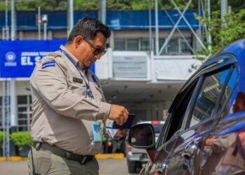 Continúa éxodo masivo de turistas hondureños hacia El Salvador  durante la Semana Morazánica