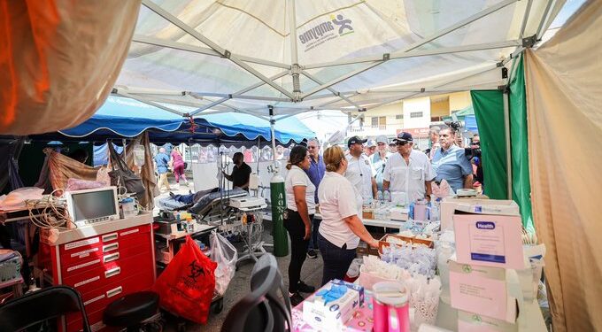 Presidente Mulino visita hospital afectado por sismo en Panamá y promete garantizar la atención médica