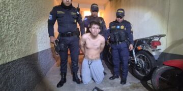 Capturan en Guatemala a salvadoreño de la Mara Salvatrucha con una pistola robada