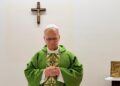 Papa León XIV mejora de salud y celebra misa con personal médico en Roma