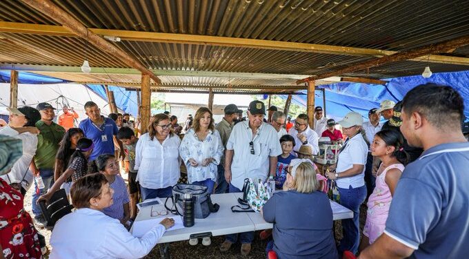 Presidente de Panamá promete vivienda a todas las familias que perdieron sus casas por el terremoto en provincias de Veraguas y Herrera