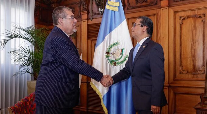 Presidente Arévalo nombra a nuevo presidente del Banco de Guatemala