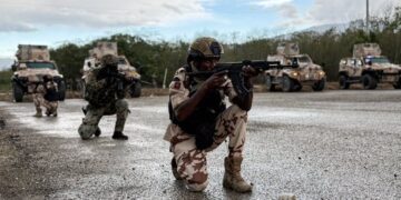 Bukele amenaza con ampliar la ofensiva contra pandillas en Haití si no liberan a los cuatro militares salvadoreños desaparecidos